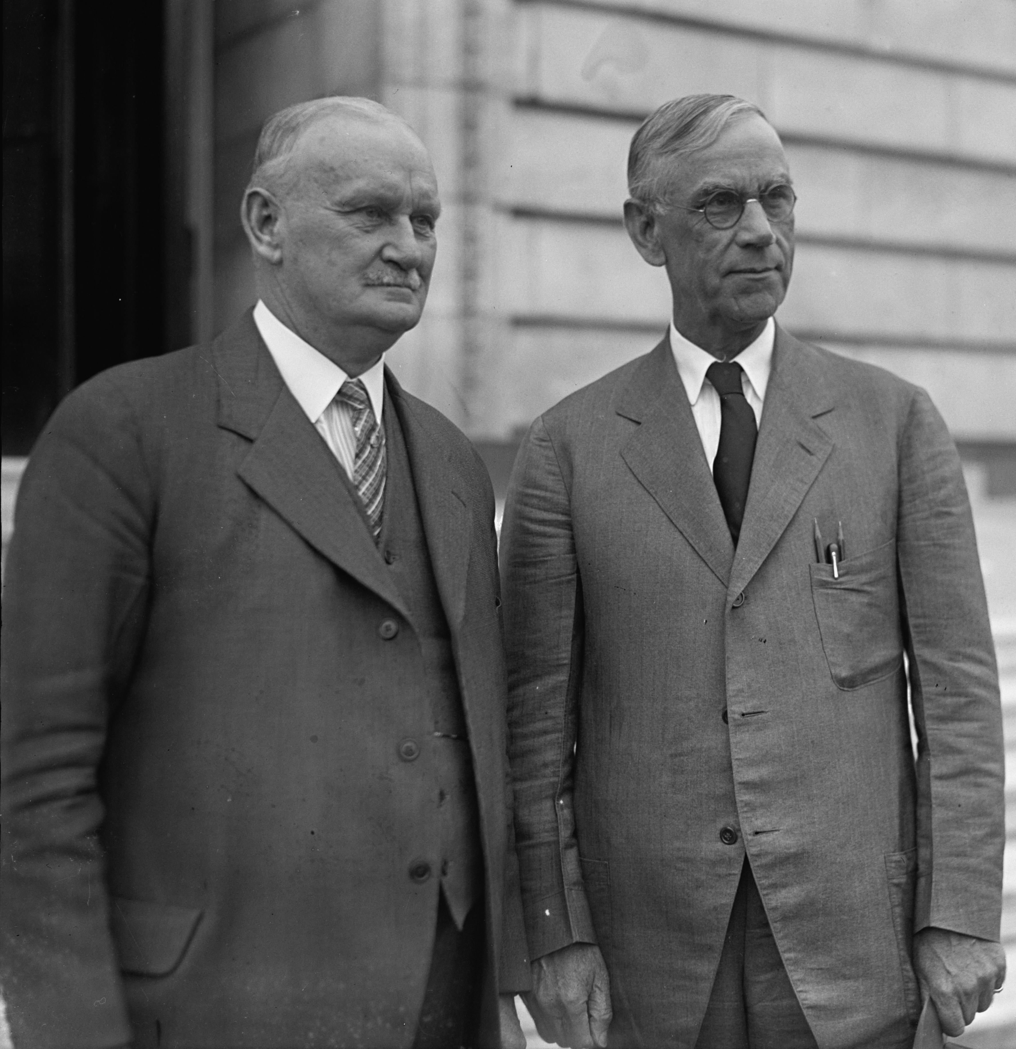 The Smoot-Hawley Tariff Act (image credits: wikimedia)