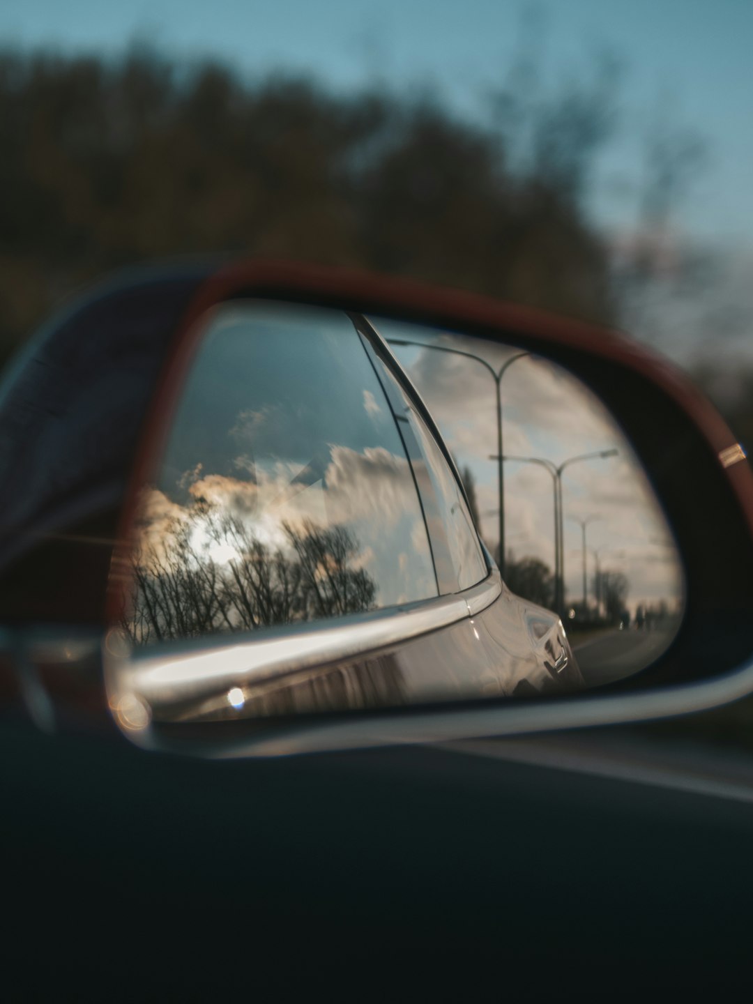 The Car Wax Mirror Trick That Saves Your Morning Routine (image credits: unsplash)