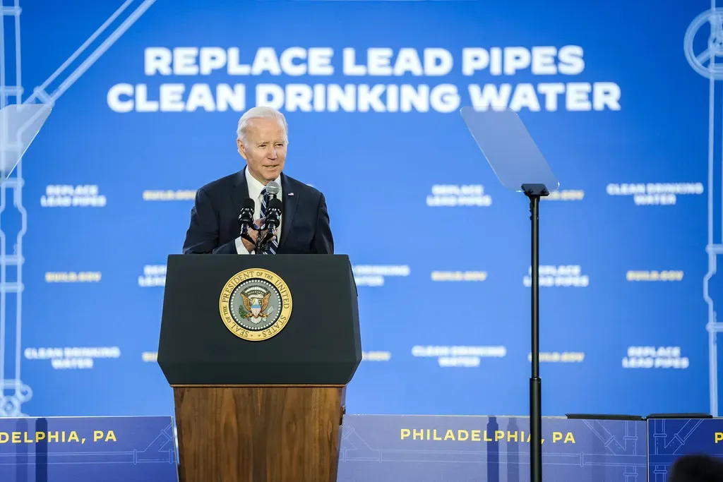 8. Philadelphia, Pennsylvania: Phased Progress in a City of Old Pipes (Image Credits: Flickr)