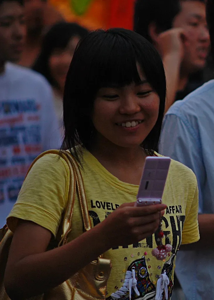 Youth Driving the National Wave ([春日部夏休み]  Keitai Culture, CC BY 2.0)