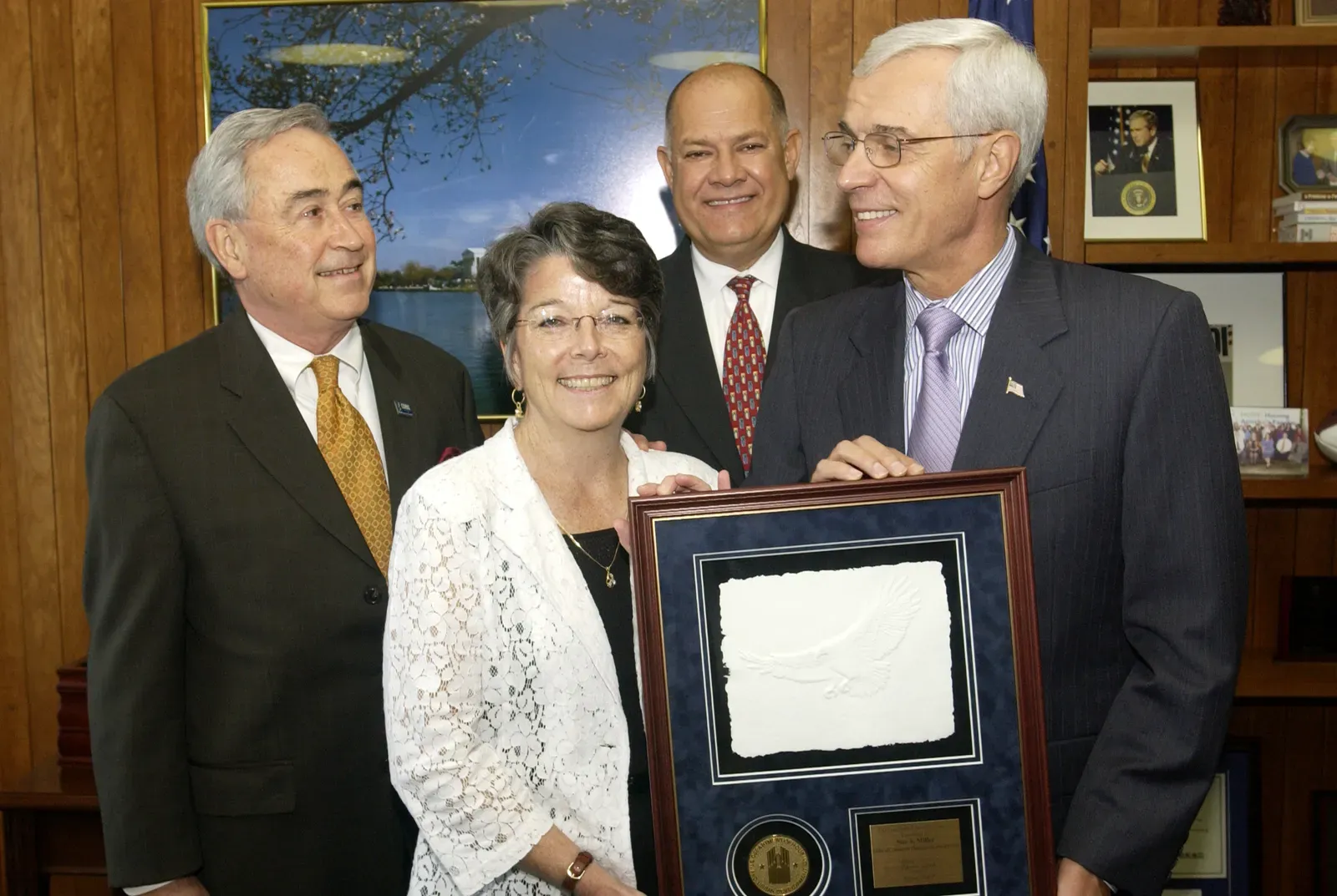 The Scale of the Retirement Challenge Facing Americans Right Now (Image Credits: Wikimedia)