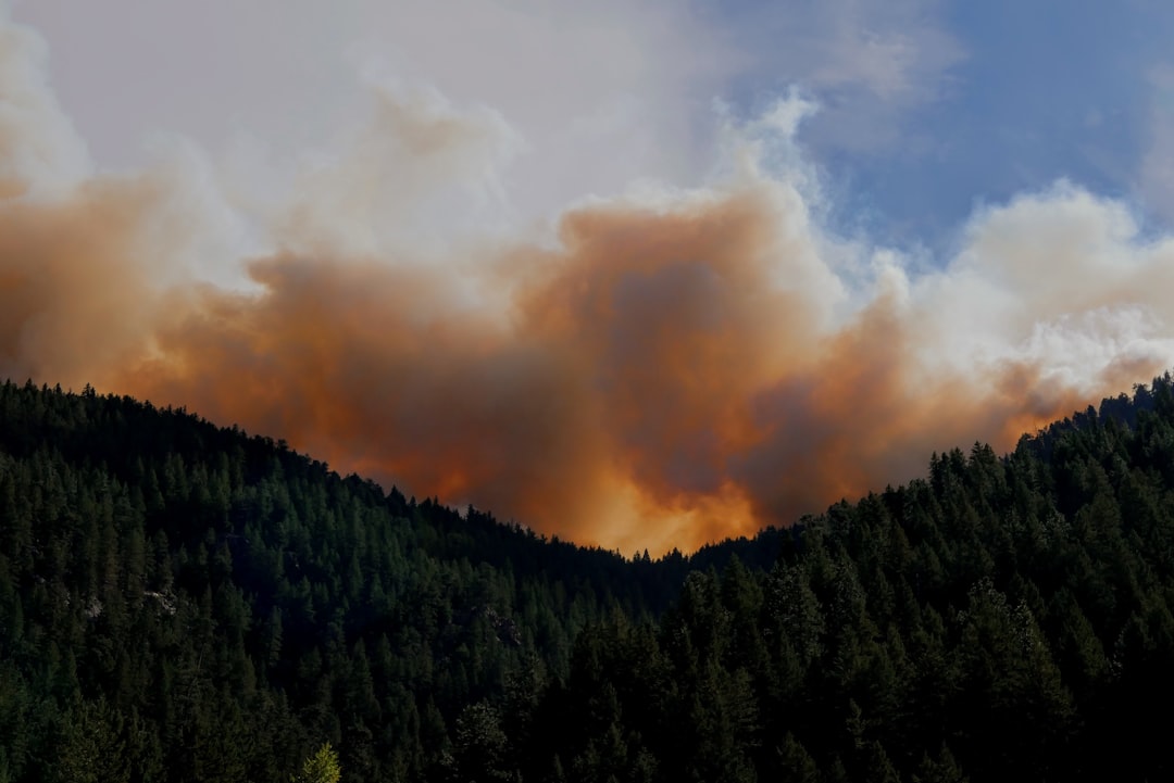 Colorado: Mountain State Under Fire Pressure (image credits: unsplash)