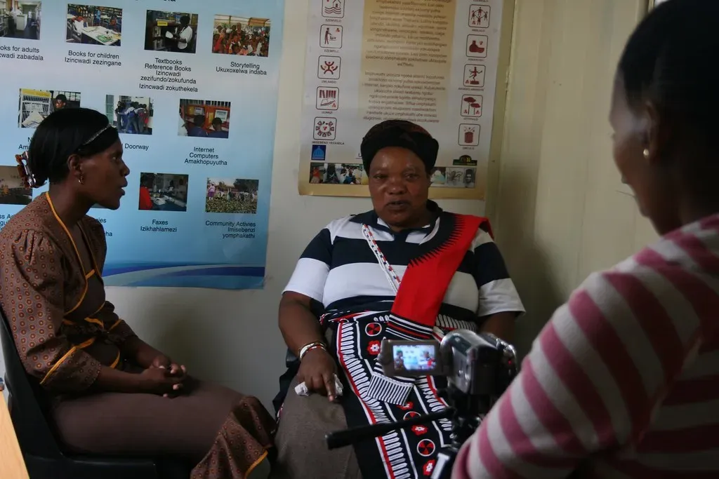 The Power of Oral History for Underdocumented Families (niallmcnulty, Flickr, CC BY 2.0)