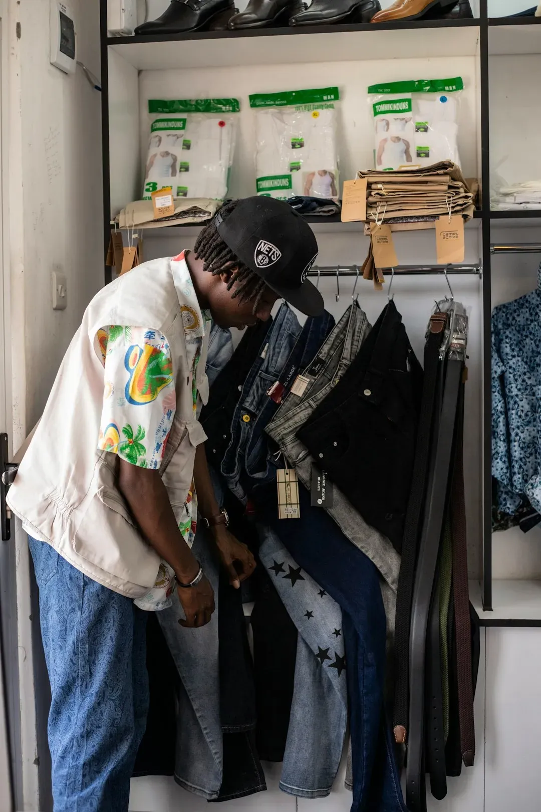 Monday and Tuesday: The Sweet Spot You've Been Ignoring (Image Credits: Unsplash)