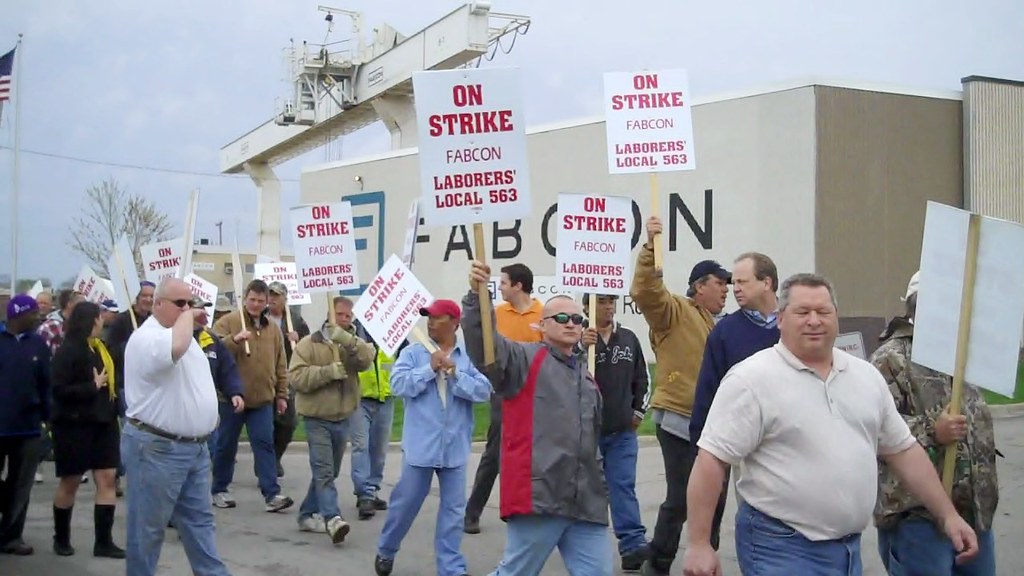 The Auto Workers' Stand Up Strike: Detroit's Defiant Moment (image credits: flickr)
