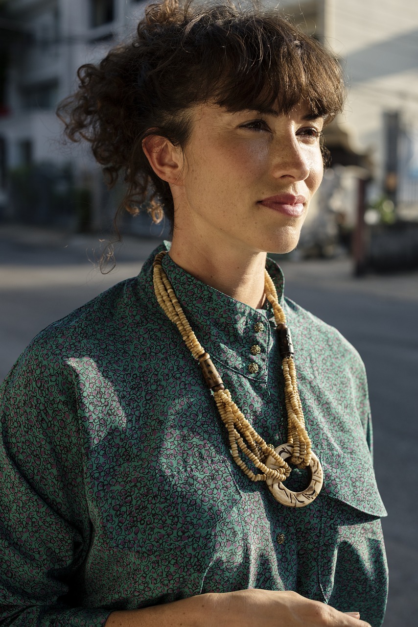 The Emotional Connection Behind State Jewelry (image credits: pixabay)