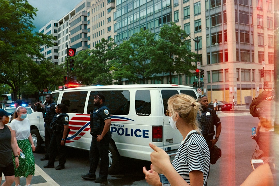 Federal Forces Clash With Local Opposition in Sanctuary City (image credits: unsplash)