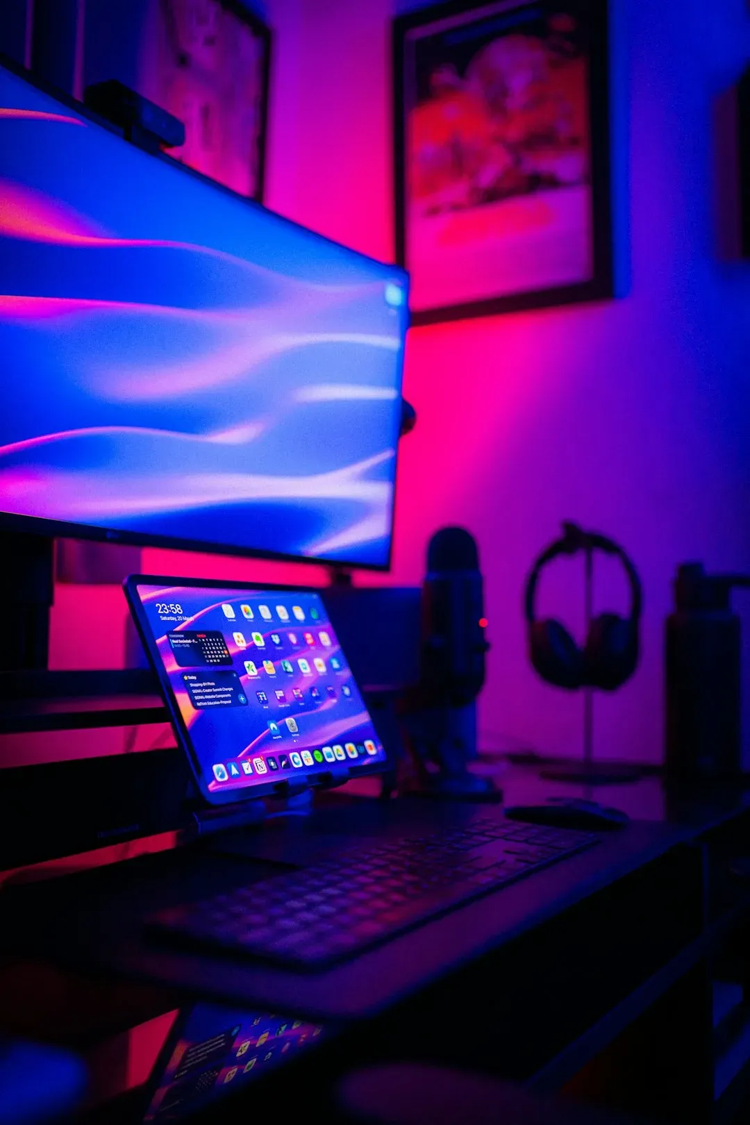 Day One: The Setup Was Already a Warning Sign (Image Credits: Unsplash)