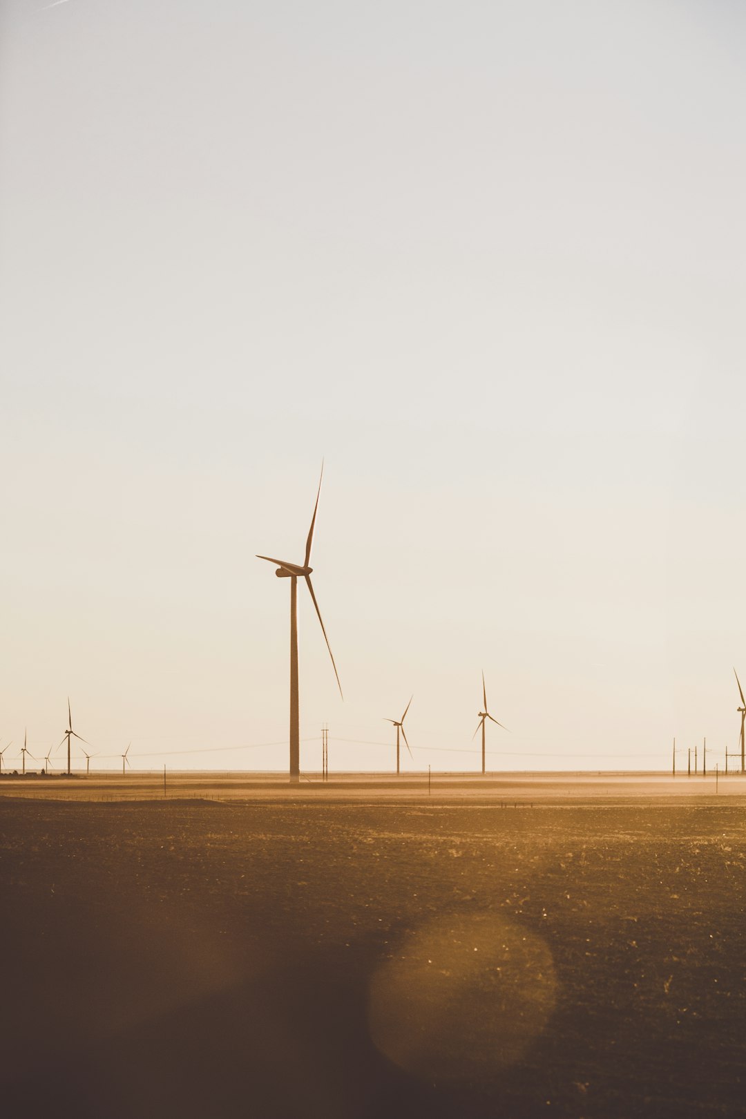 Kansas Harnesses Prairie Winds for Energy Independence (image credits: unsplash)