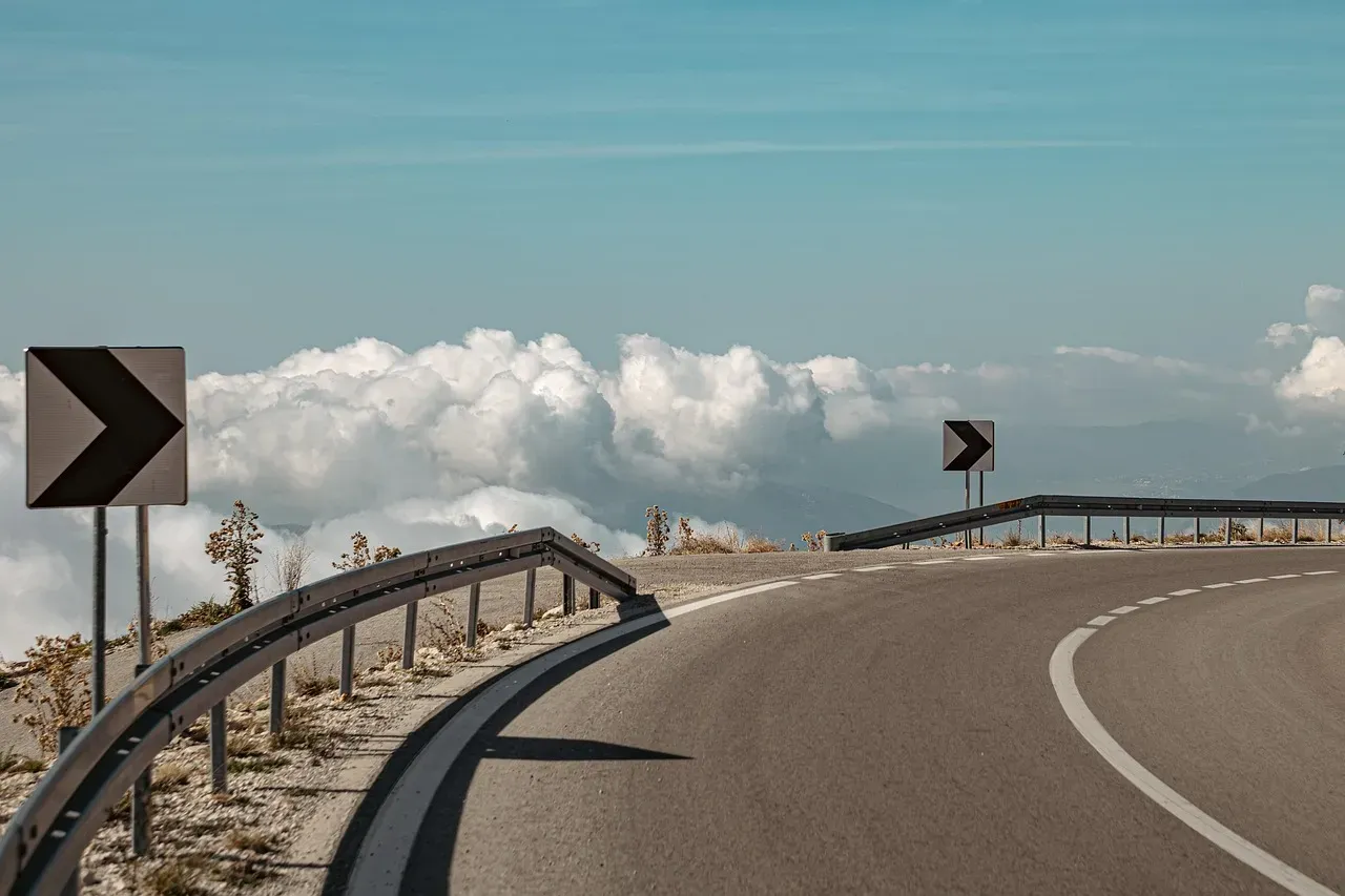 Major Roads Receive Different Designations (Image Credits: Pixabay)