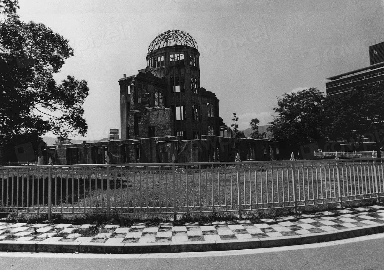 Hiroshima and Nagasaki - From Nuclear Wasteland to Peace Memorial (image credits: rawpixel)