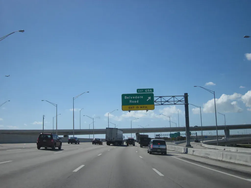 2. Interstate 95 (I-95) (Dougtone, Flickr, CC BY-SA 2.0)
