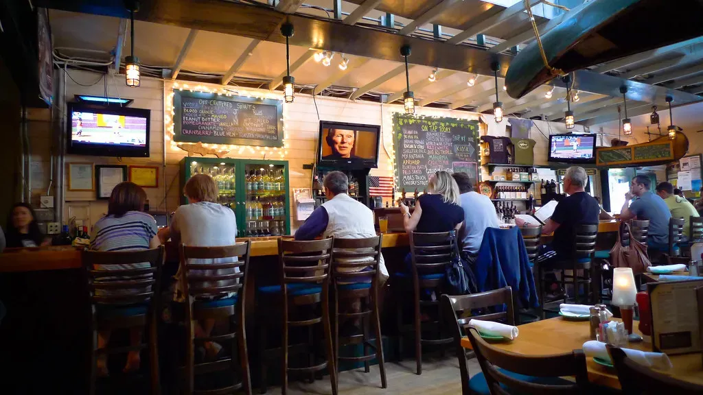 The Taproom Revolution and the Shift to Local (Image Credits: Flickr)