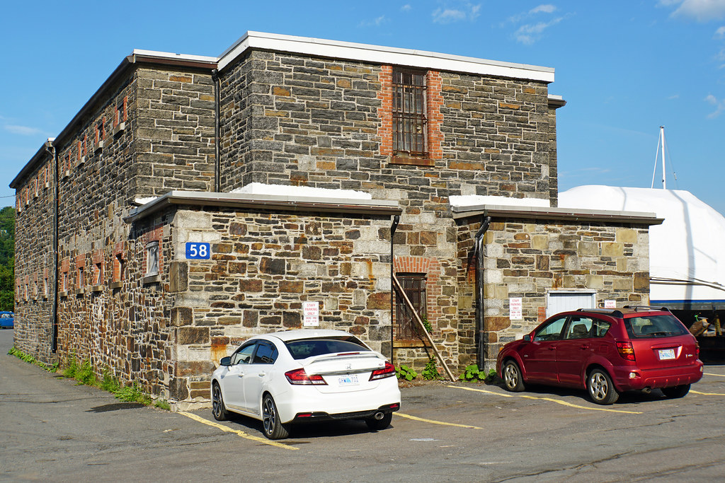 Revolutionary War Hospitals in Unexpected Places (image credits: flickr)