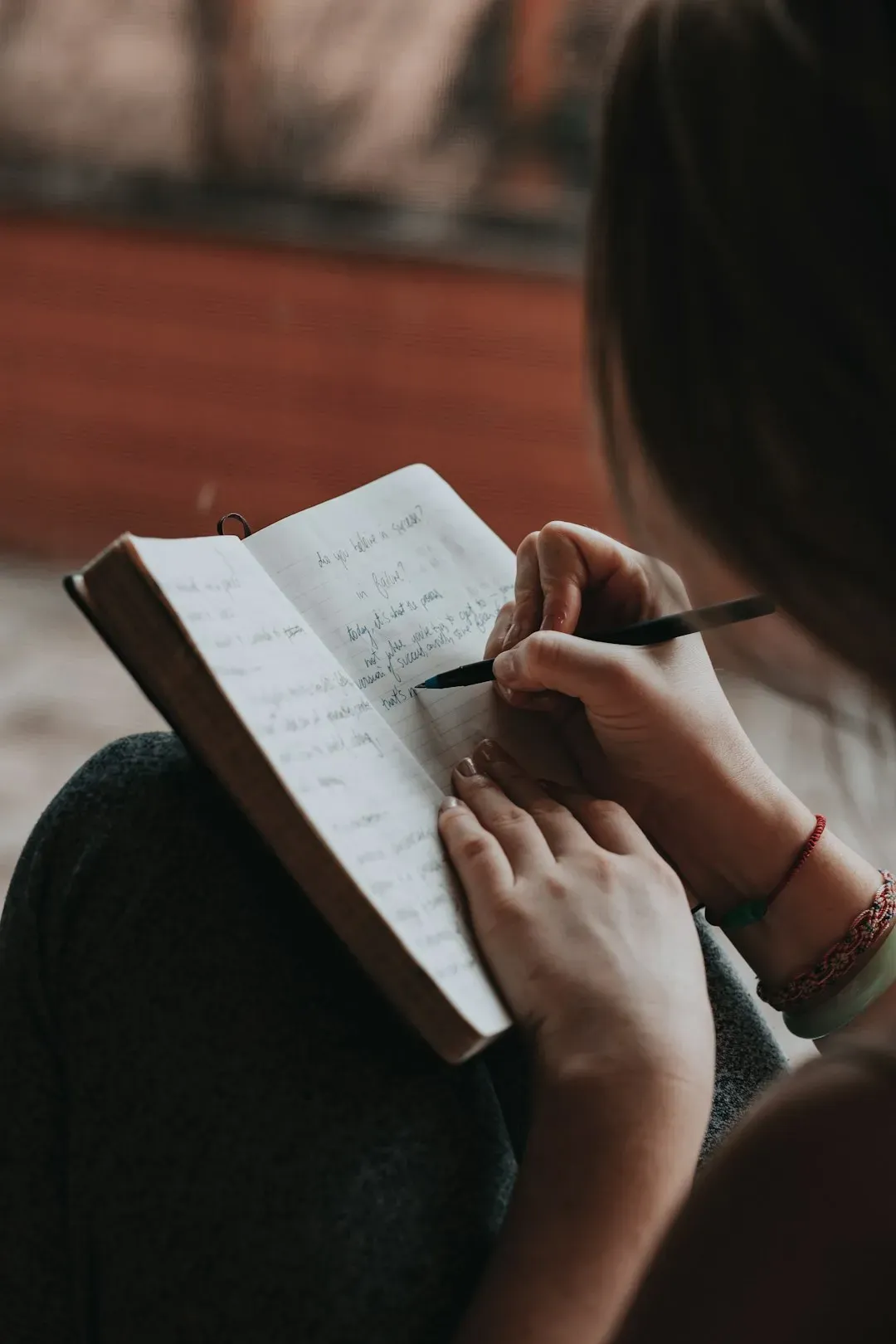 Gratitude Rewires for Resilience (Image Credits: Unsplash)