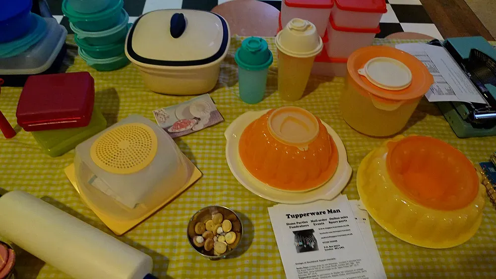 Mid-Century Tupperware: Postwar Innovation Meets Design Collectibility (Image Credits: Flickr)
