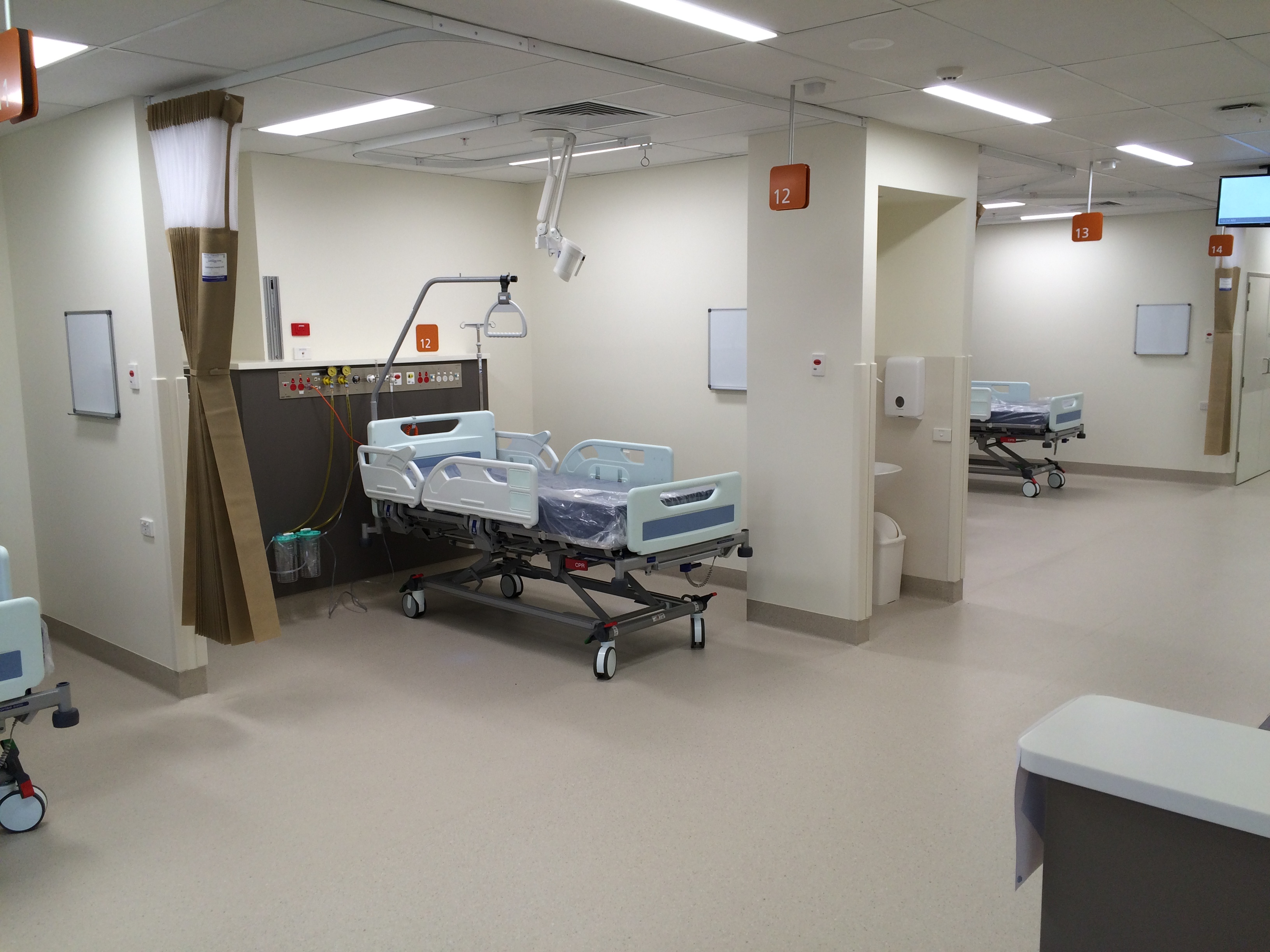 The Emergency Room Becomes the Last Resort (image credits: wikimedia)