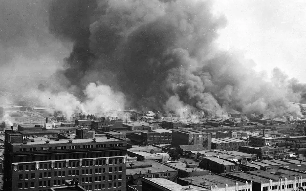 Tulsa, Oklahoma: The Deliberate Erasure of Black Wall Street (Image Credits: Wikimedia)