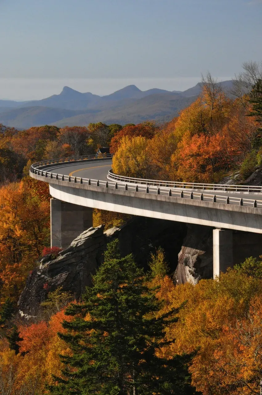 Route 1: The Blue Ridge Parkway - Appalachian Magic Without the Madness (Image Credits: Pixabay)