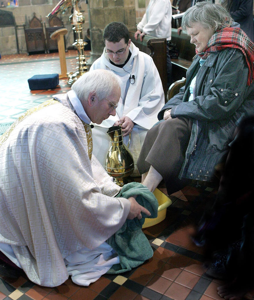 Serve Others Before Yourself (image credits: wikimedia)