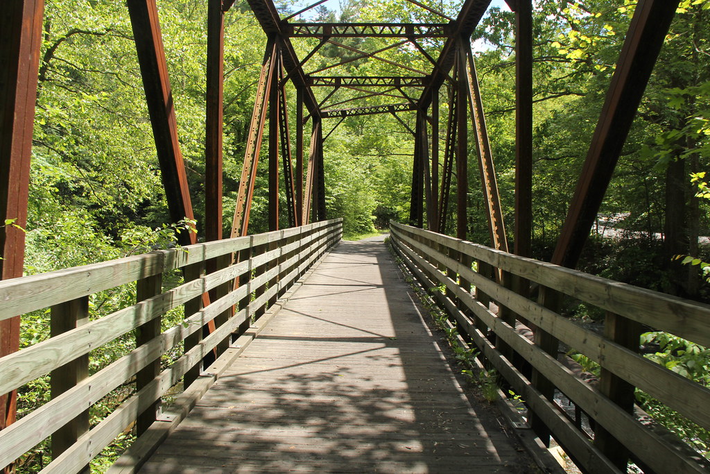 Virginia Creeper Trail Byway: Following Historic Train Routes (image credits: flickr)