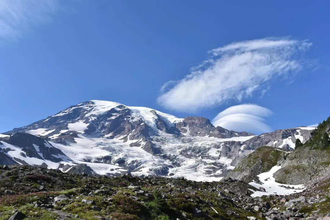 Mount Rainier: A Giant Wrapped in Ice (Image Credits: Unsplash)