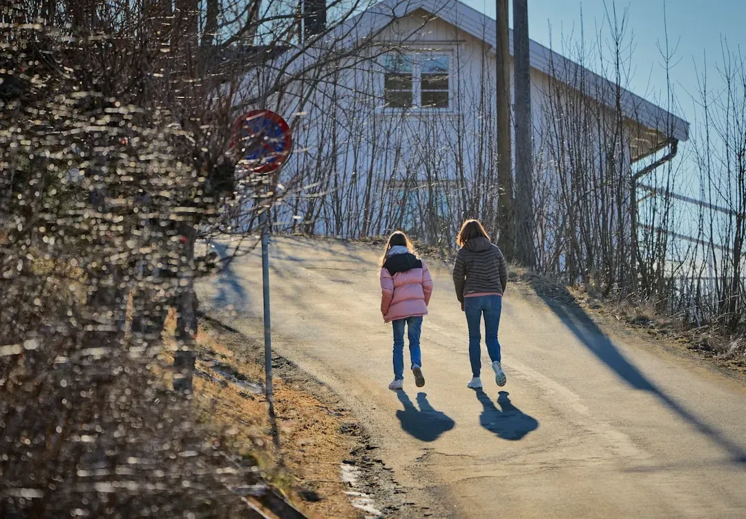 Walking Pace Matters More Than You Think (Image Credits: Unsplash)