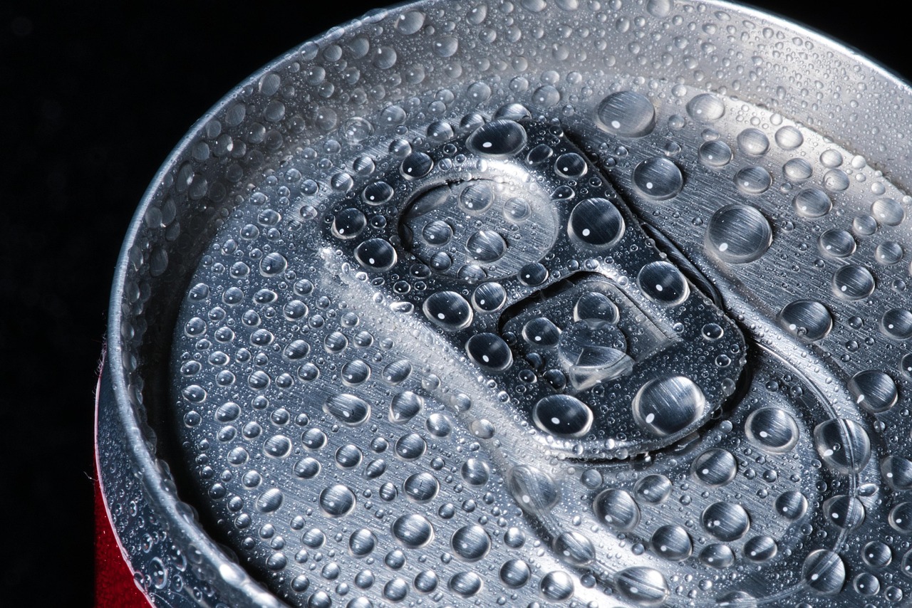 Aha Sparkling Water: Coca-Cola's Expensive Fizzle (image credits: pixabay)