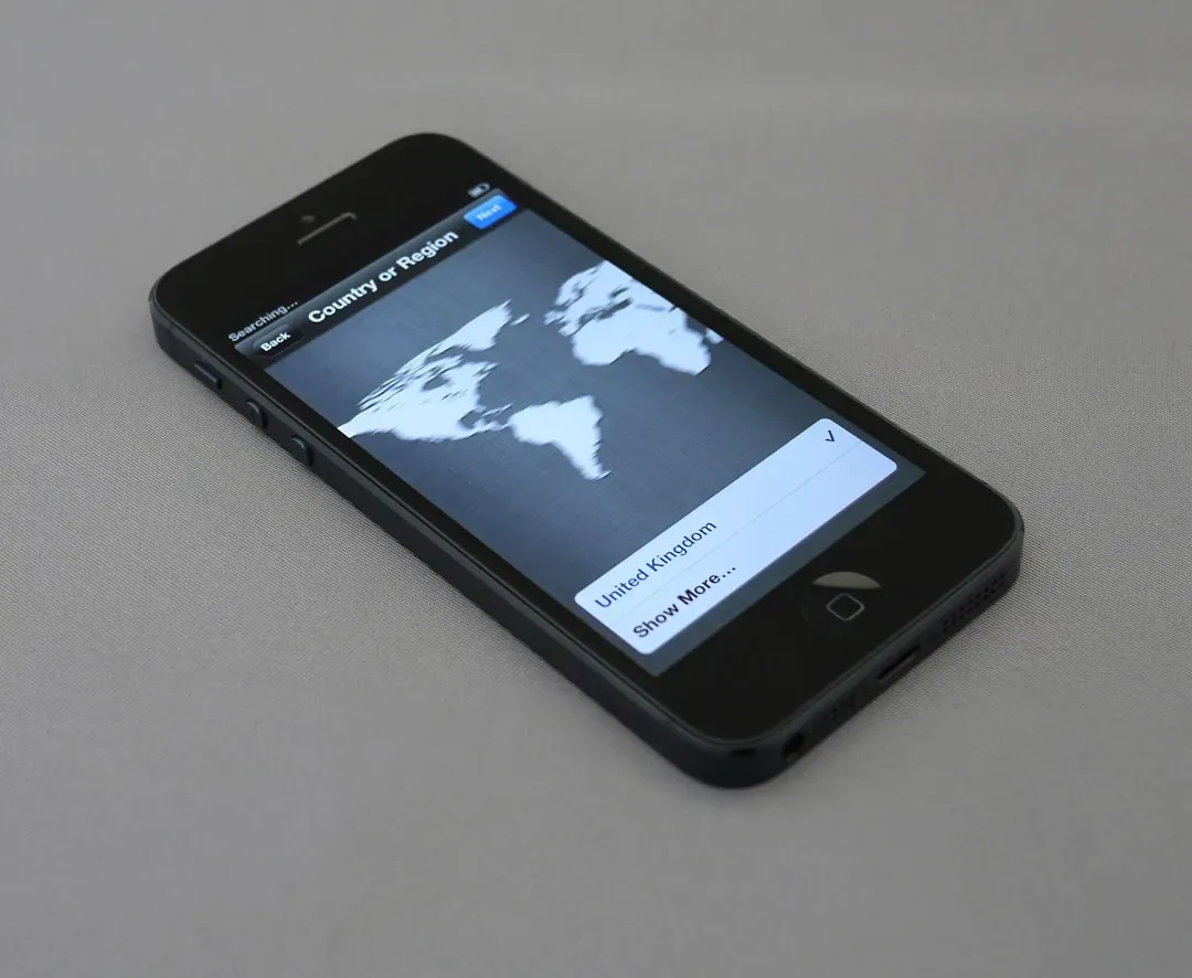 NameDrop: The Effortless Contact Exchange (Image Credits: Unsplash)