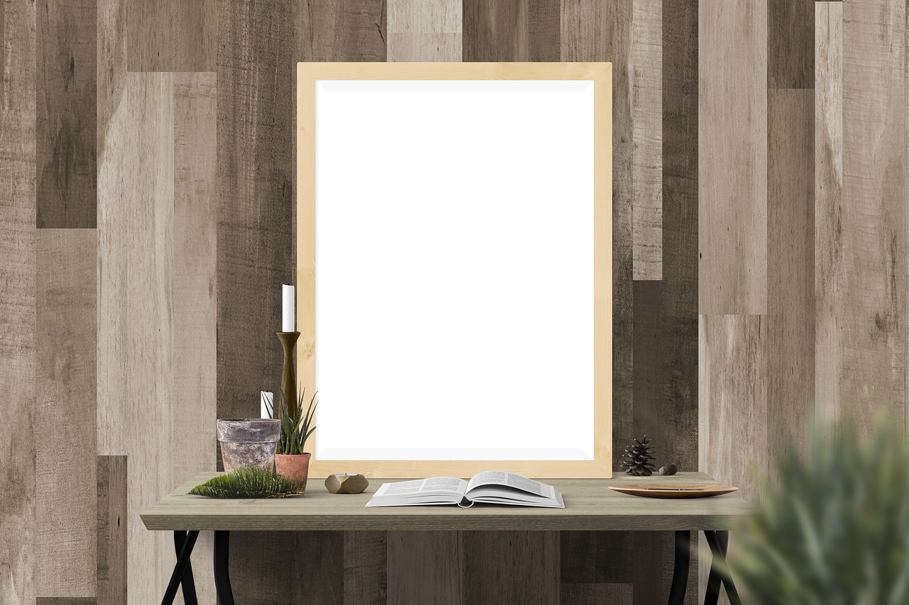 Vintage Picture Frames: The Budget Decorator's Secret Weapon (image credits: pixabay)