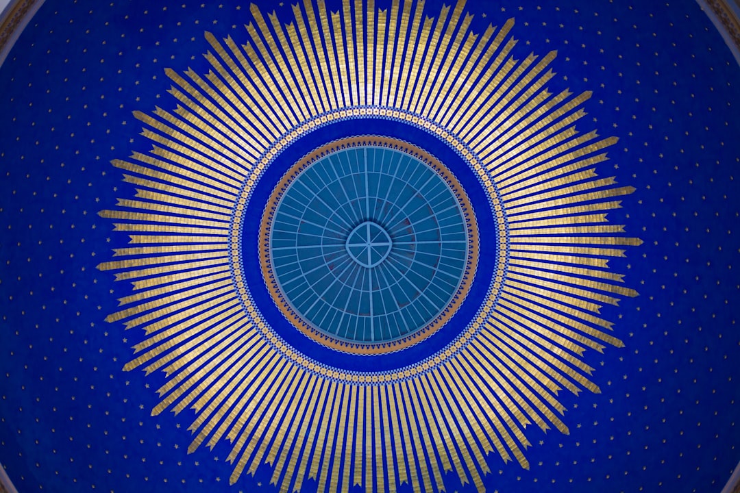 How Magnetic Presence Shows Up in 2025 (image credits: unsplash)