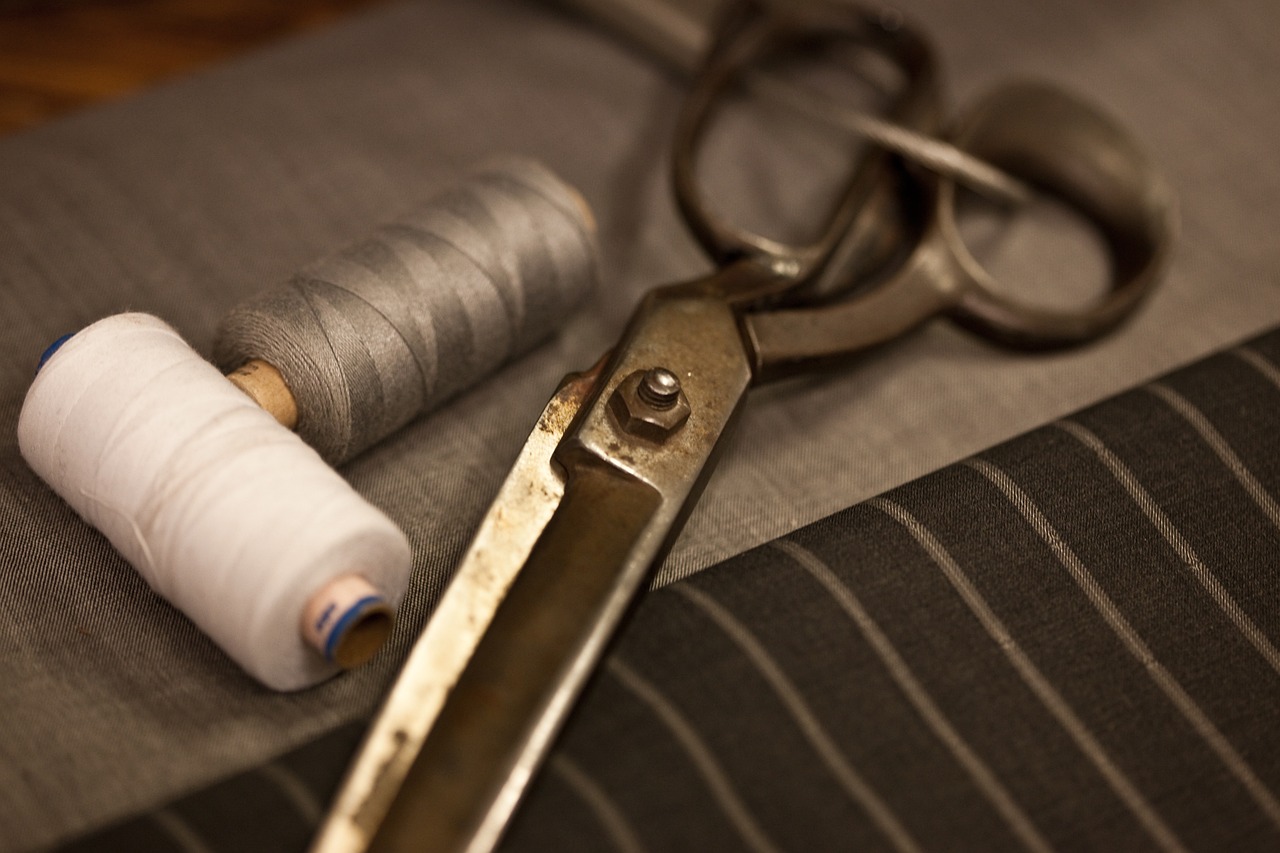 Craftsmanship: The Art of Tailoring (image credits: pixabay)