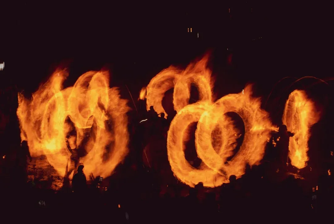 Fire Signs and Their Unpredictable Schedules (Image Credits: Unsplash)