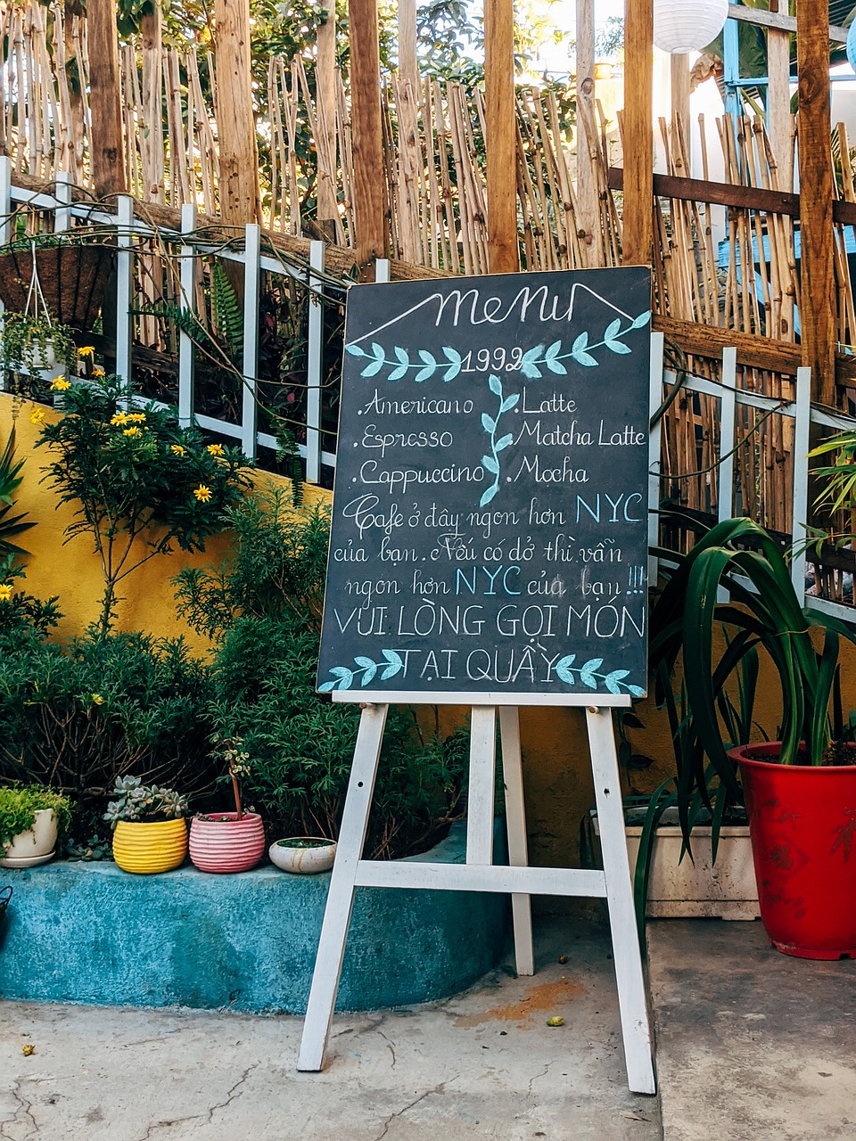 Strategic Menu Design Guides Your Eyes to High-Profit Items (image credits: pixabay)