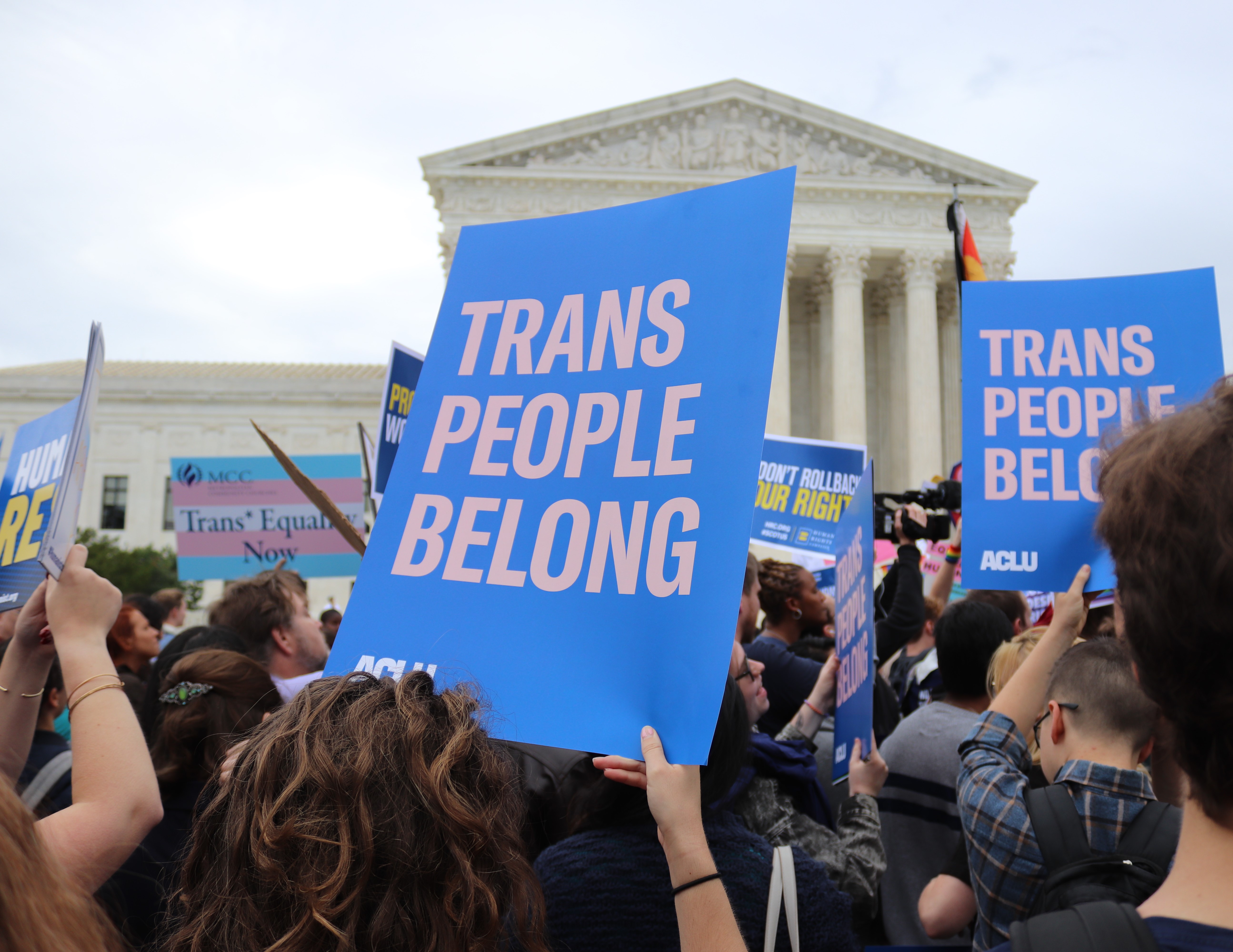 Supreme Court Upholds Transgender Medical Care Ban in Historic Ruling (image credits: wikimedia)