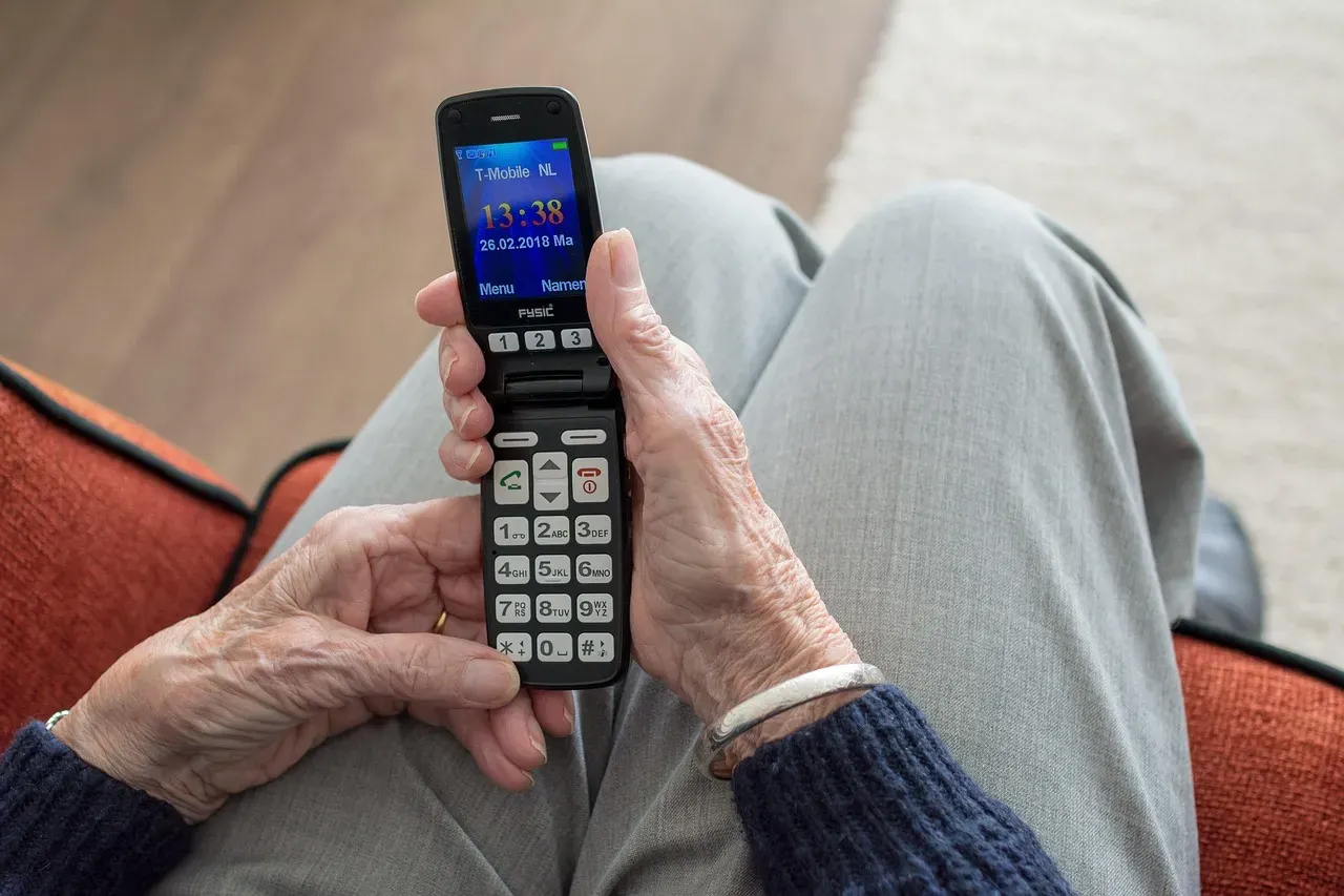 Gen Z: Hyper-Connected, Profoundly Alone (Image Credits: Pixabay)