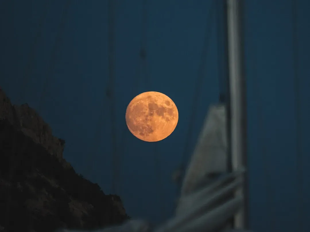 Libra Full Moon Sets the Stage (Image Credits: Unsplash)