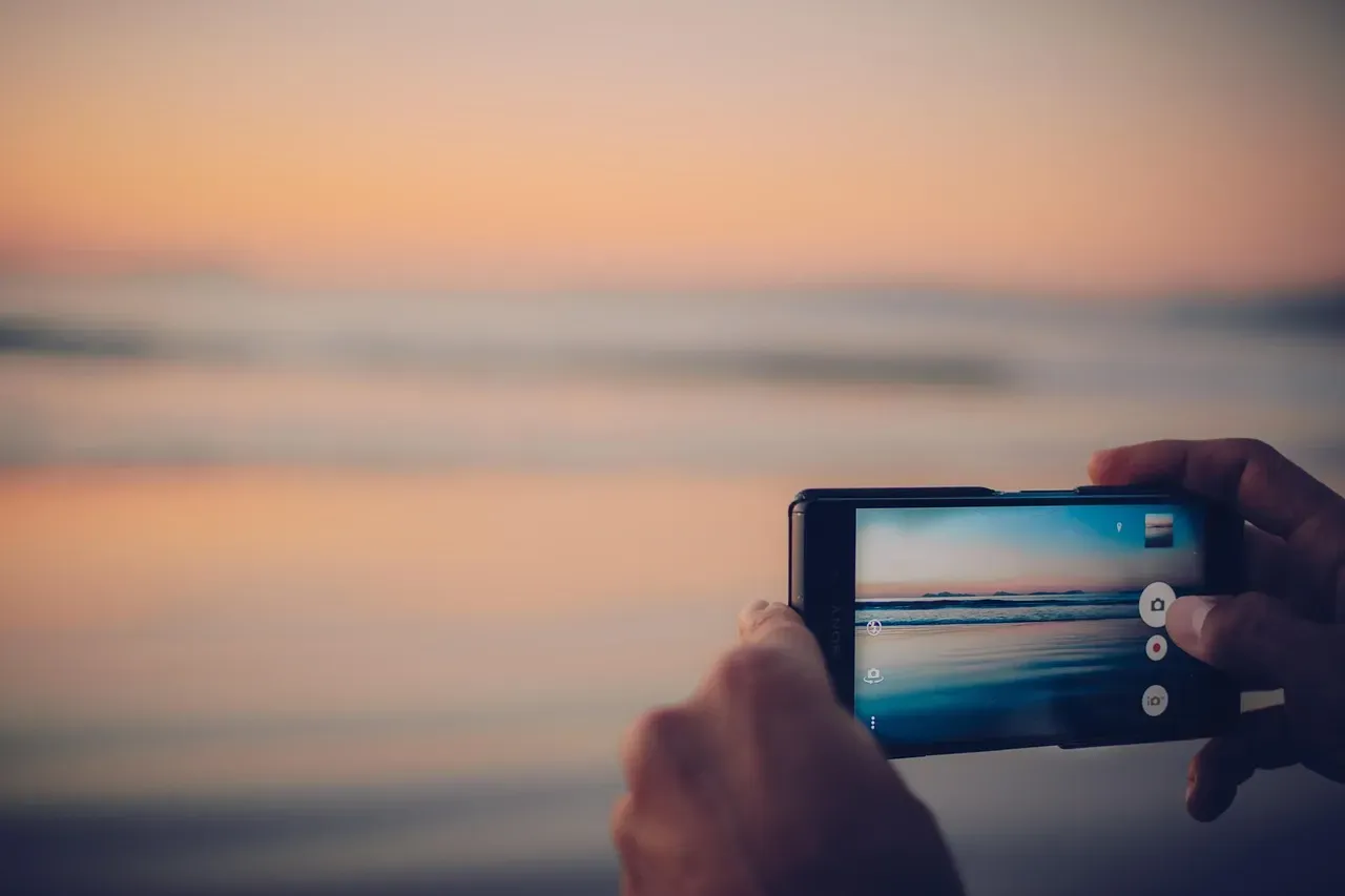 Smartphones as External Memory Banks (Image Credits: Pixabay)