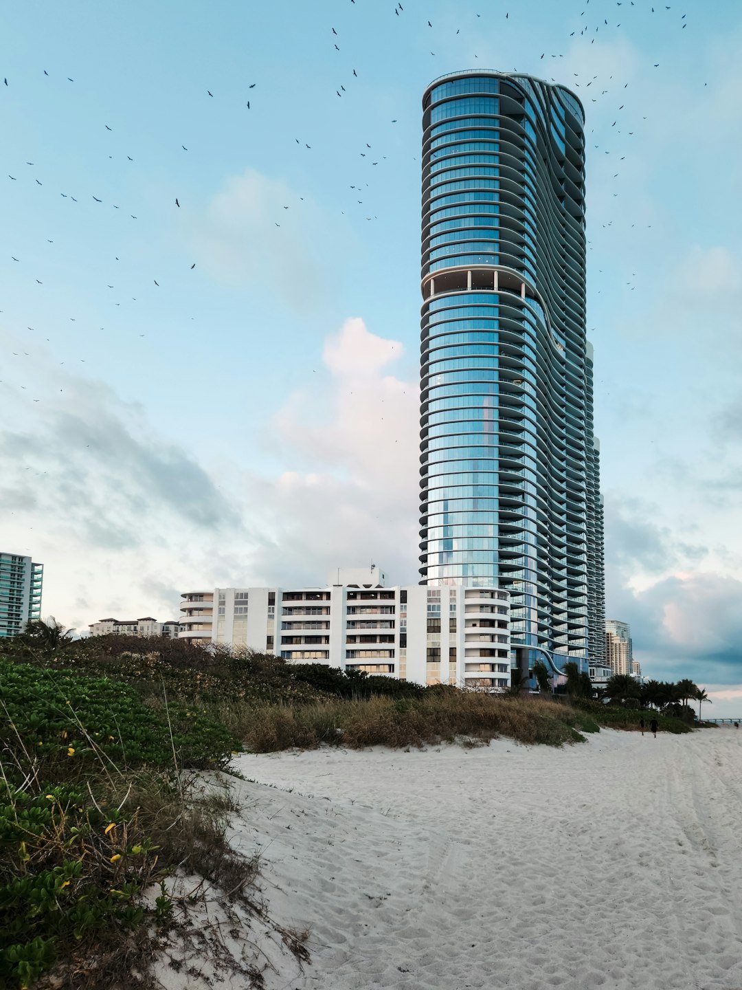 Miami: The International Investment Magnet (image credits: unsplash)
