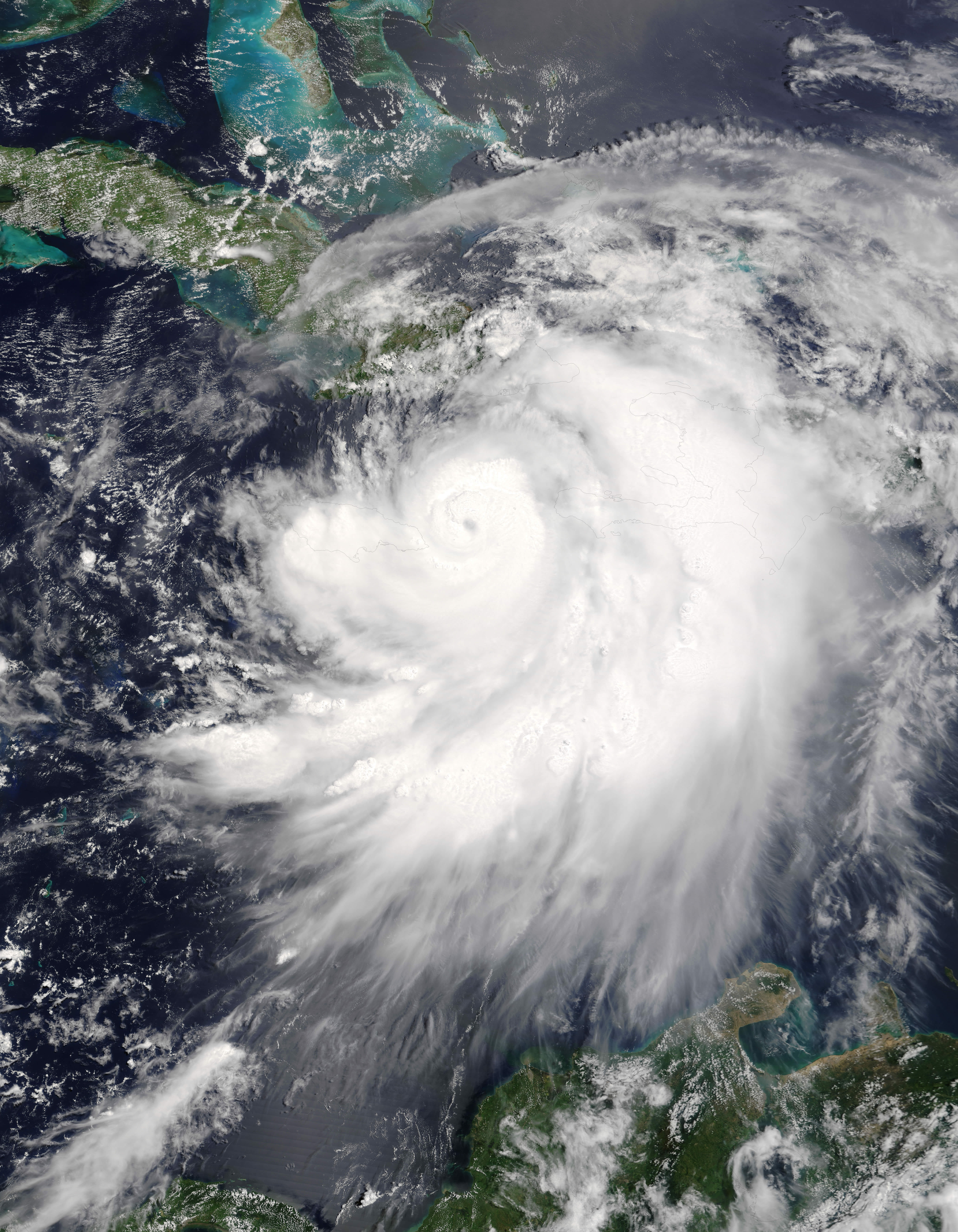 Hurricane Gabrielle Nears Azores (image credits: wikimedia)