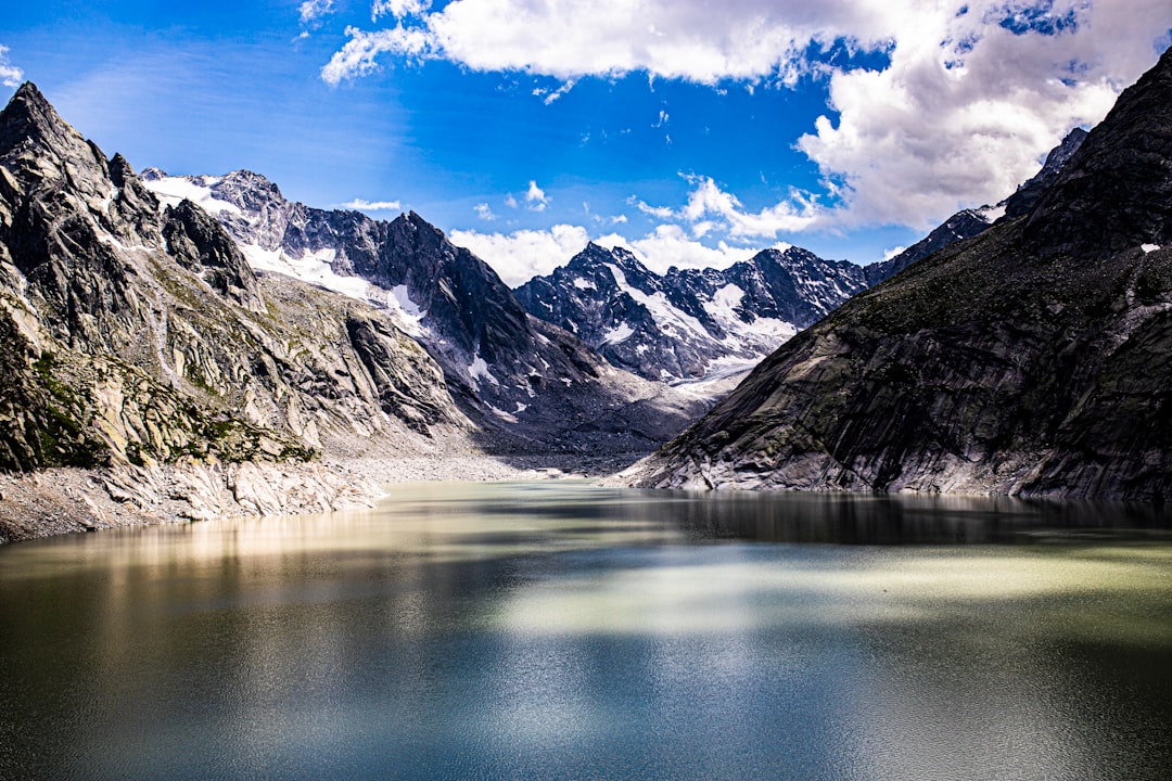 Glacial Dams and Ice Age Interventions (Image Credits: Unsplash)