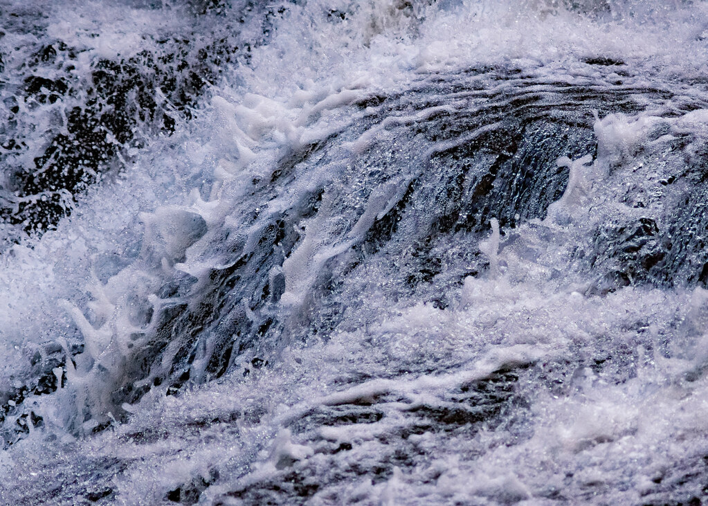 Water Signs and Emotional Turbulence (Image Credits: Flickr)