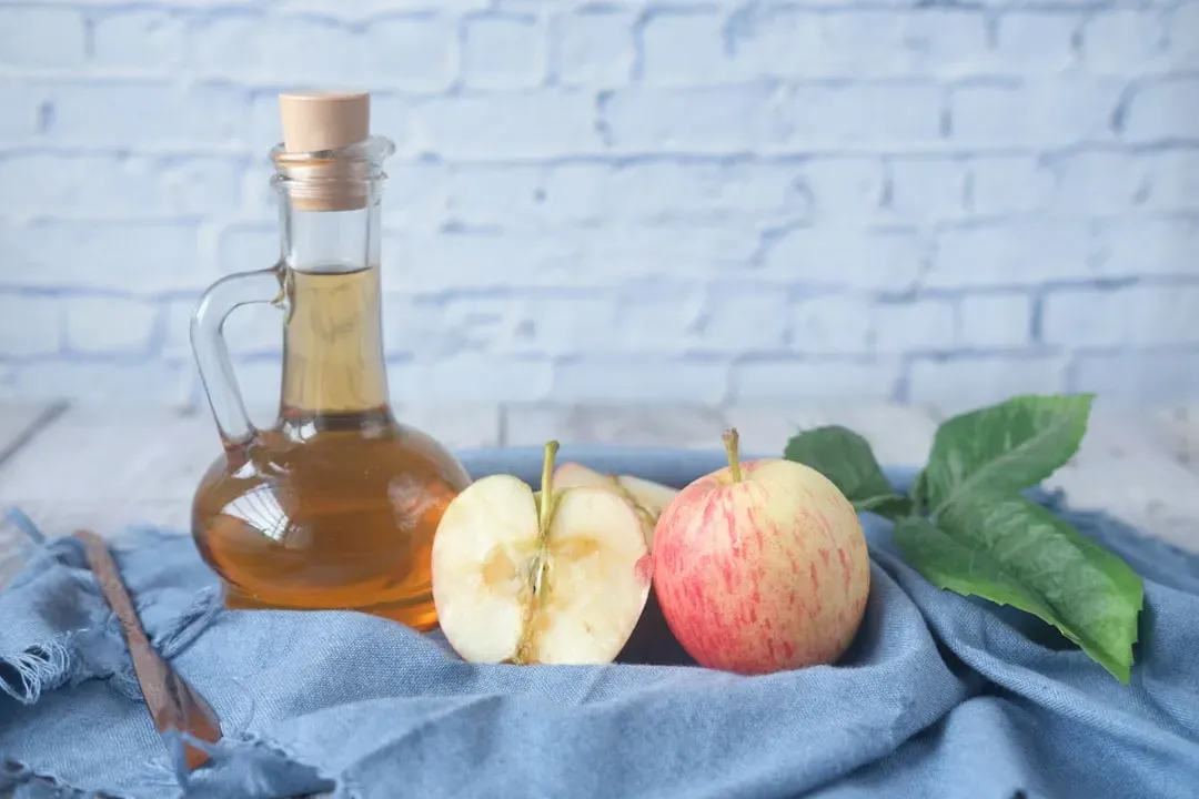 Vinegar and Pickling Odors (Image Credits: Unsplash)