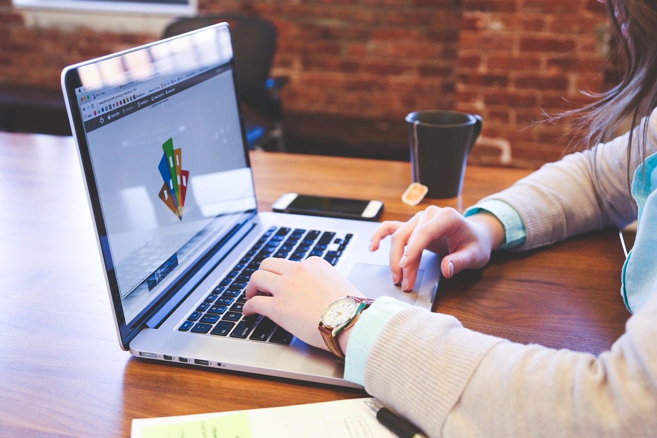 Extremely Busy Professionals with No Time (Image Credits: Pixabay)
