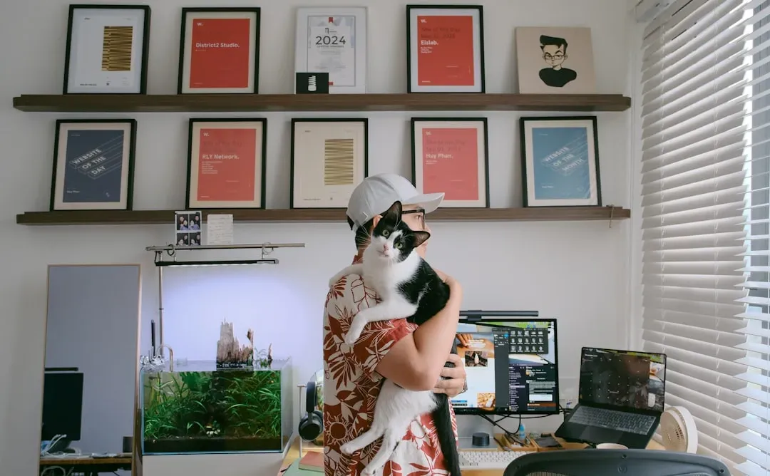 You're Not Respecting Your Cat's Personal Space (Image Credits: Unsplash)