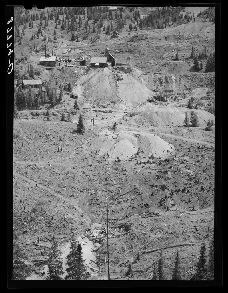 The Abandoned Mine in California (image credits: rawpixel)