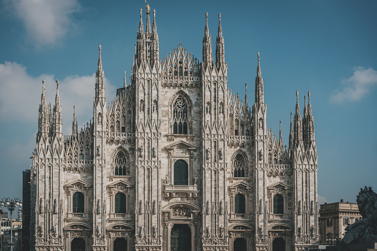 The Gothic Architecture Revolution (image credits: pixabay)