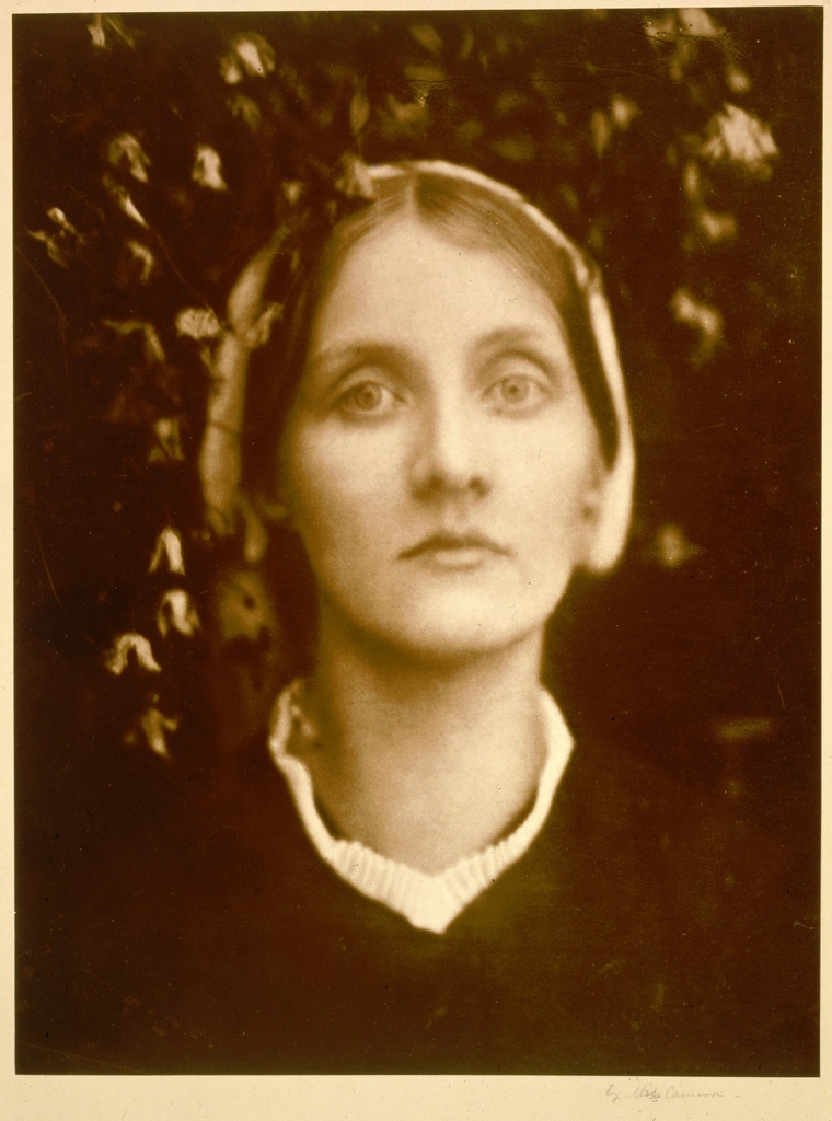 Virginia Woolf: Literary Genius Drowning in Depression (image credits: rawpixel)