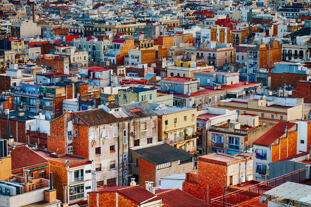 The Housing Crisis: A Government Betrayal (image credits: pixabay)