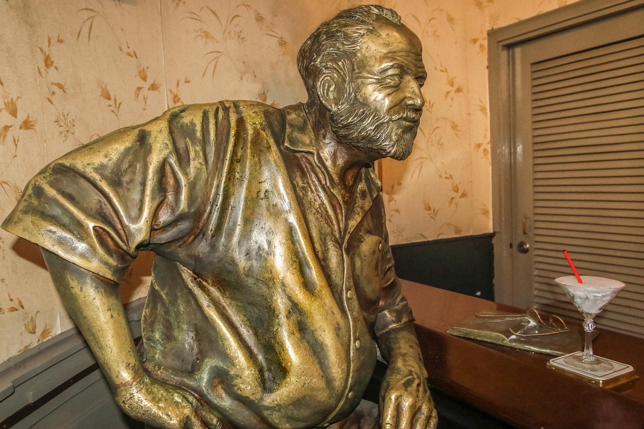 Ernest Hemingway's Early Exposure to Death (image credits: pixabay)